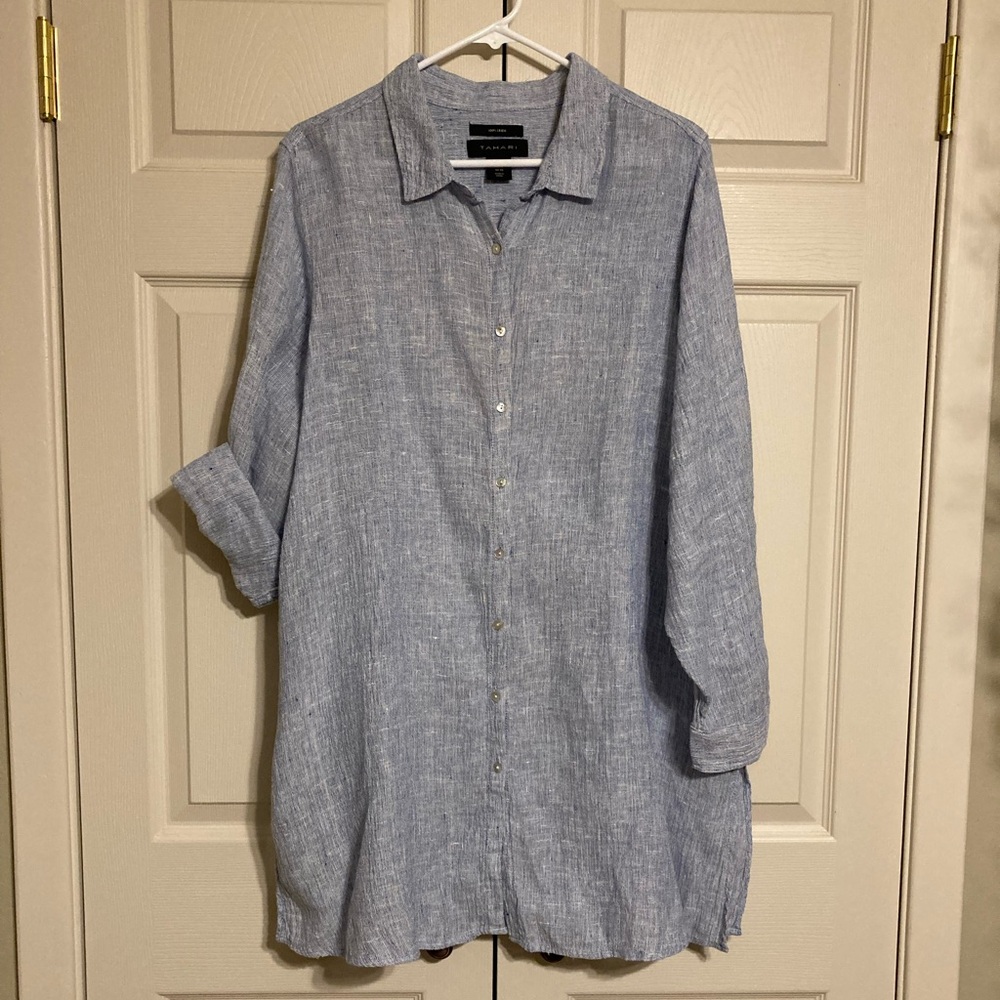 Tahari 100% Linen over size blouse. Size 1X